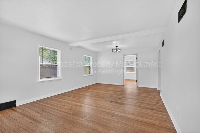 Building Photo - 4707 Roxie St