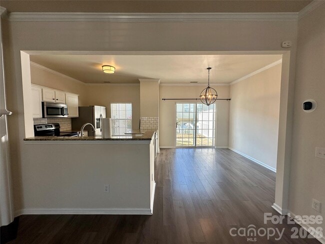 Building Photo - 6836 Rothchild Dr