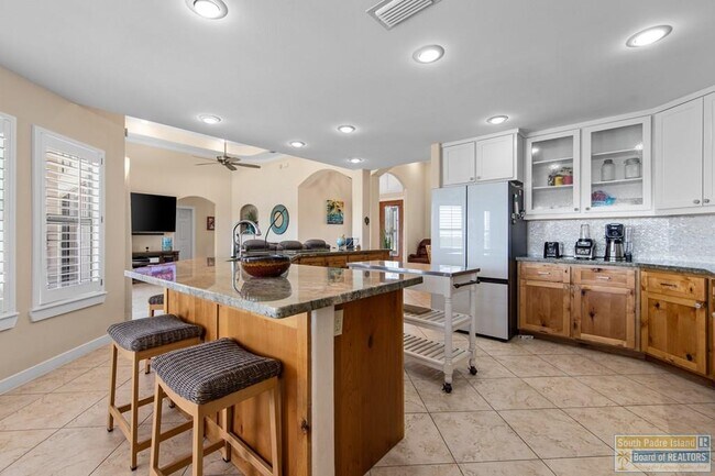 Building Photo - 22 Laguna Madre Dr