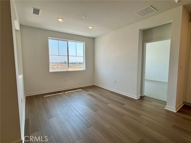 Building Photo - 6136 Valentina Wy