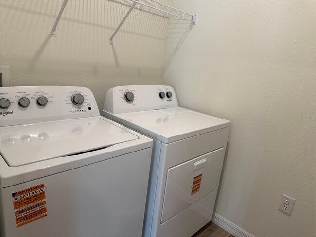 Building Photo - 5326 SW 52nd Ct