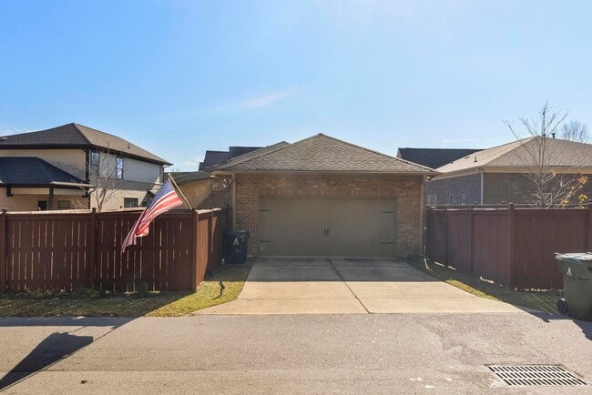 Building Photo - Beautiful 4Bed/3Bath Home M