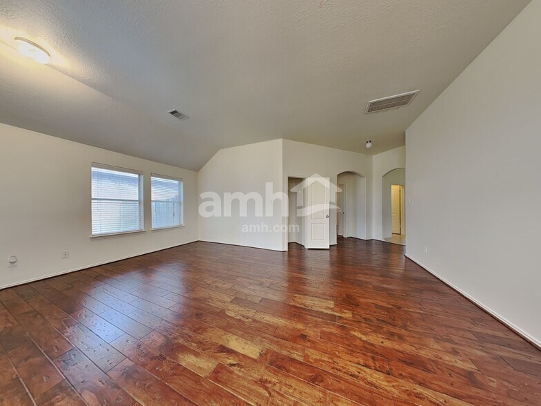 Building Photo - 10019 Blissful Valley Ln