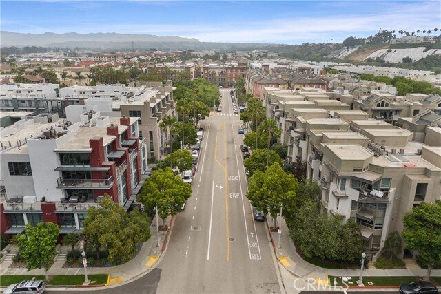Building Photo - 13044 Pacific Promenade