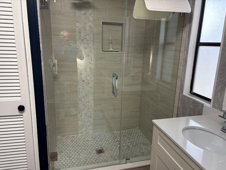 Building Photo - 29200 S Jones Loop Rd