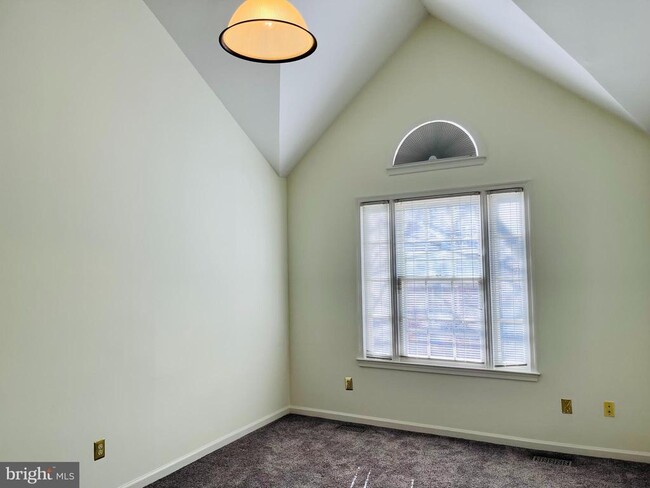 Building Photo - 1814 Duffield Ln