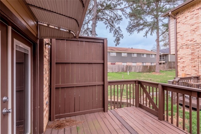 Building Photo - 2521 Crosstimbers Dr