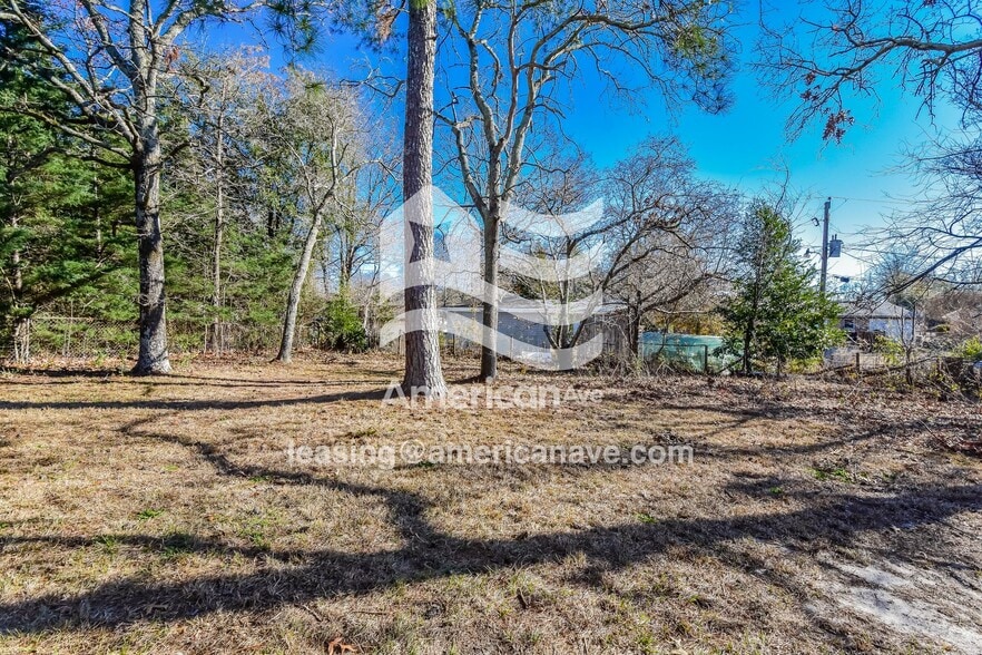 Building Photo - 2124 Sandy Run Dr