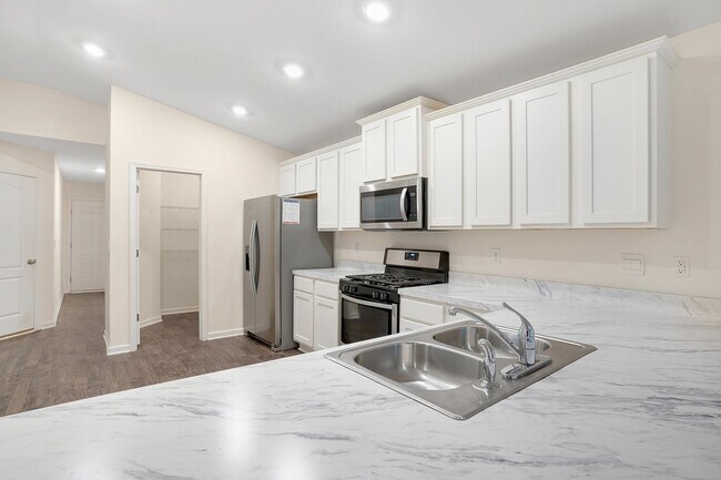 Building Photo - 22 Caminha Rd