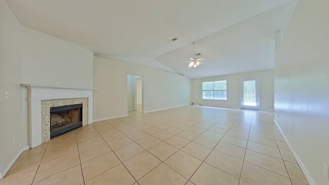 Building Photo - 143 Steeplechase Dr