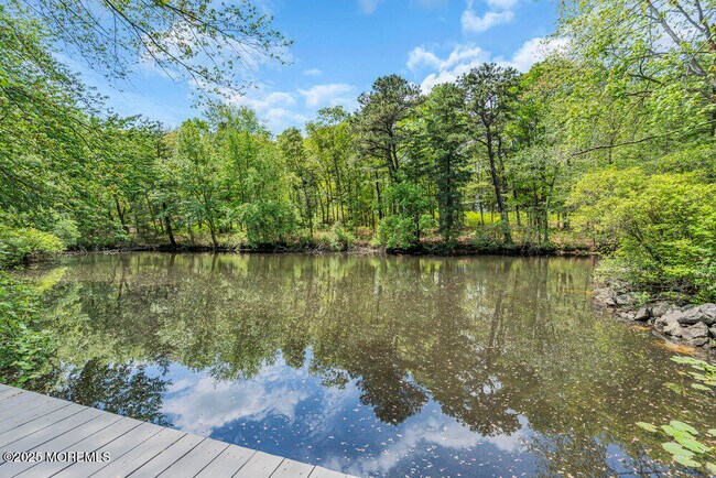 Building Photo - 620 Brookside Dr