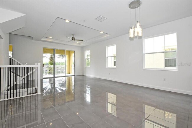 Building Photo - 1520 Lake George Dr