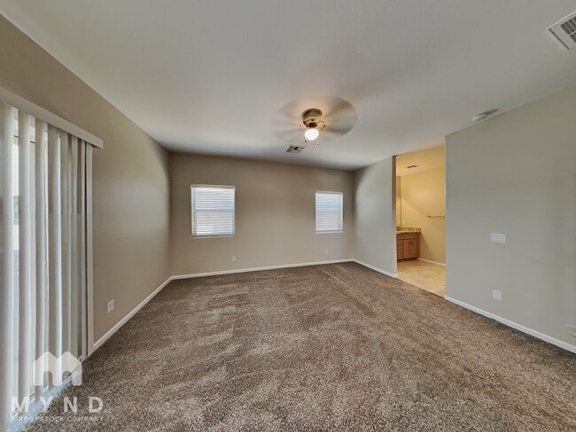 Building Photo - 1818 W Pollack St