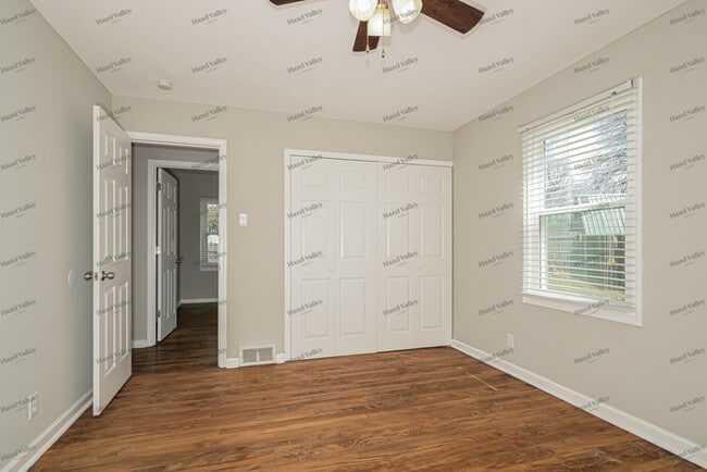 Building Photo - 3132 Duquette Dr