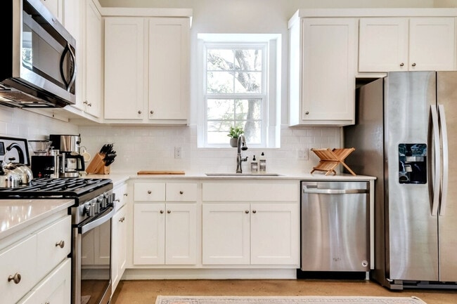 Building Photo - 1307 Fort Branch Blvd