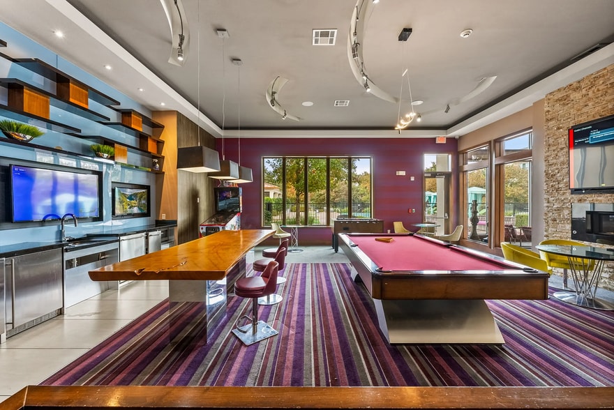 Building Photo - 12700 Ridgeline Blvd