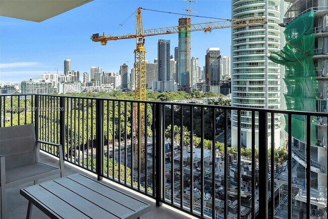 Building Photo - 1865 Brickell Ave