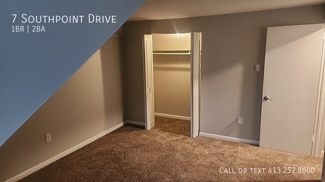 Building Photo - 7 Southpoint Dr