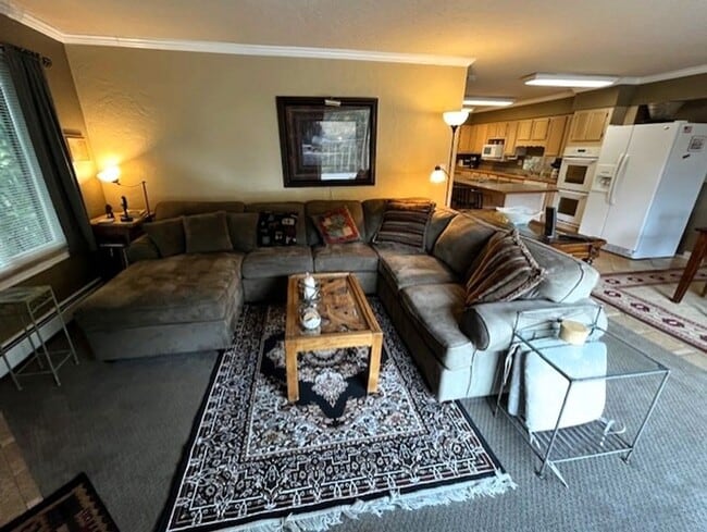 Building Photo - 1334 Straight Creek Dr