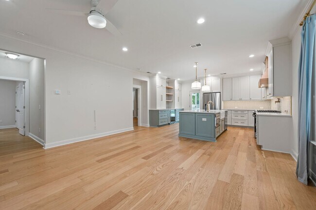 Building Photo - 720 Goodlet Cir