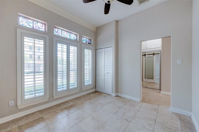 Building Photo - 1811 Gentryside Dr