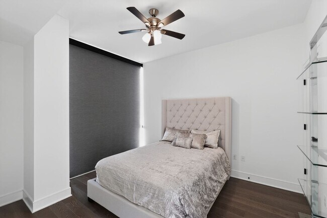Building Photo - Charming Furnished HighRise 2BR Condo in Atlanta