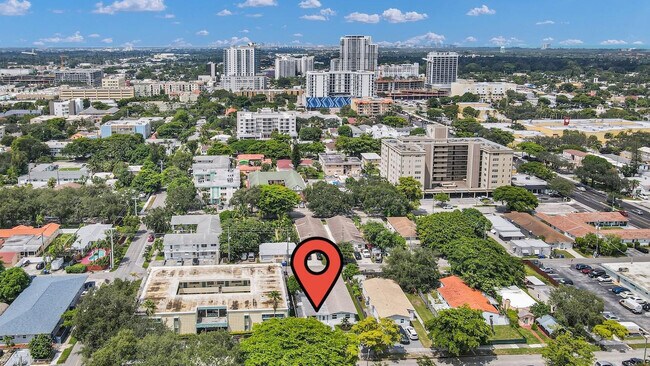 Building Photo - 1841 Adams St