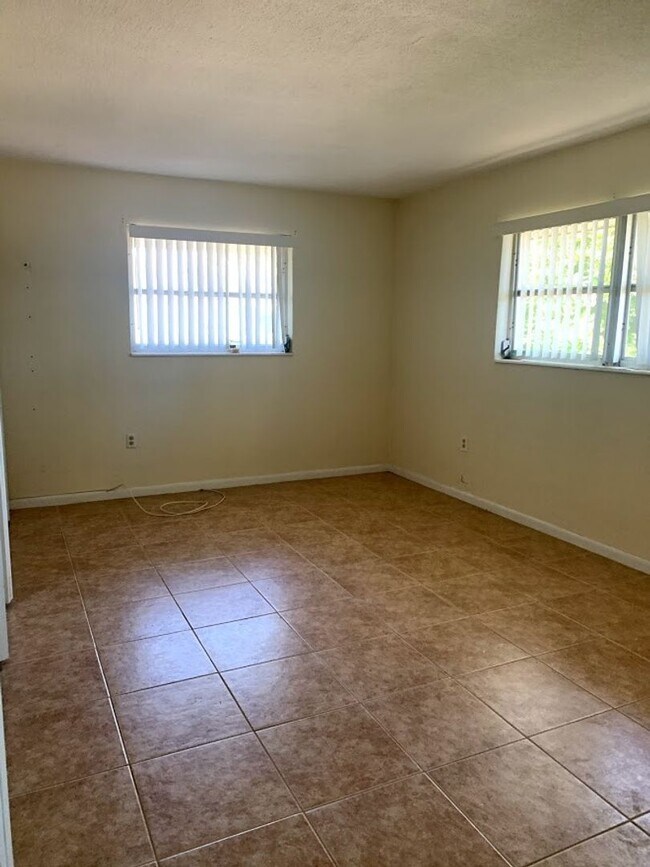 Building Photo - First Month Free !!!!!  Huge two bedroom t...