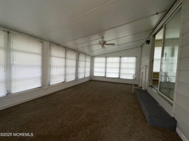 Building Photo - 554 Jamaica Blvd