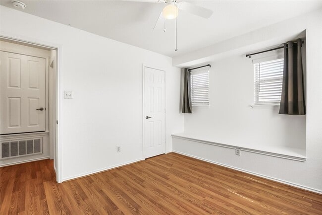 Building Photo - 2010 Ashberry Trail