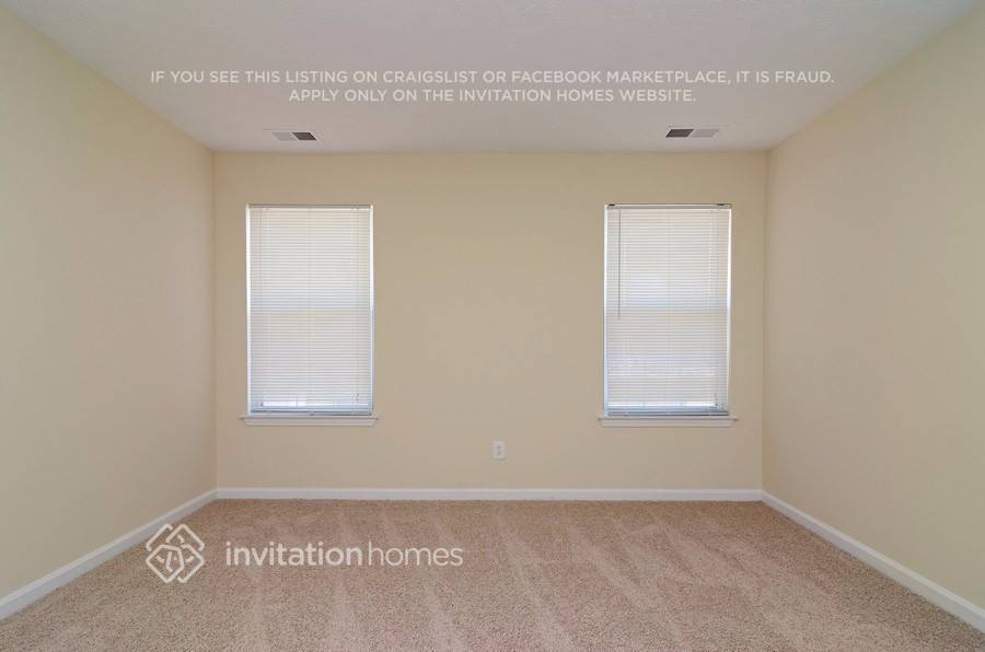 Building Photo - 8119 Valley Ridge Dr