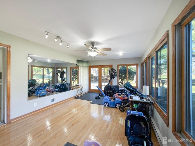 Building Photo - 592 Cabot Hill Rd