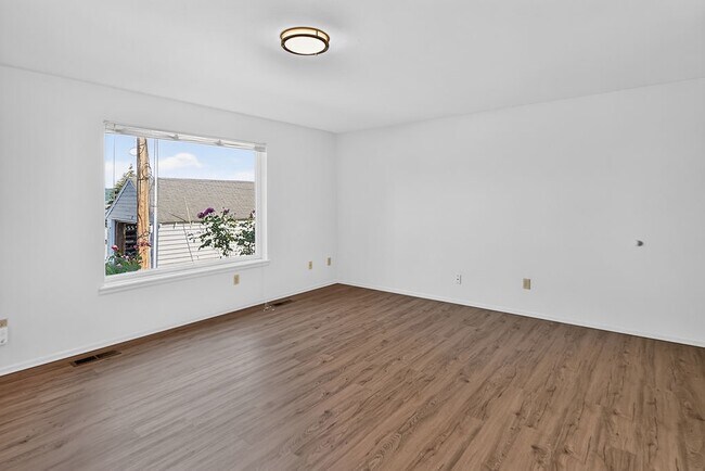 Building Photo - 3805 NW Munson St