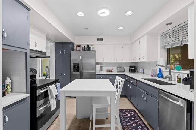 Building Photo - North Gordon Road, Fort Lauderdale, FL 33301 - 3 BR 2 BA house