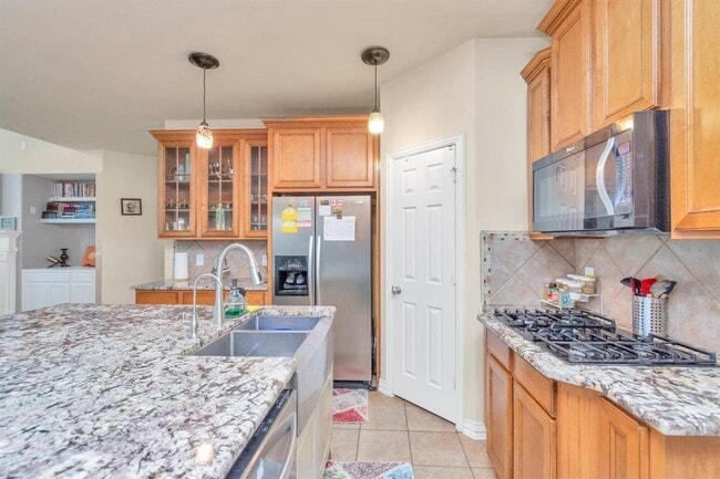 Building Photo - 26511 Cresent Cove Ln