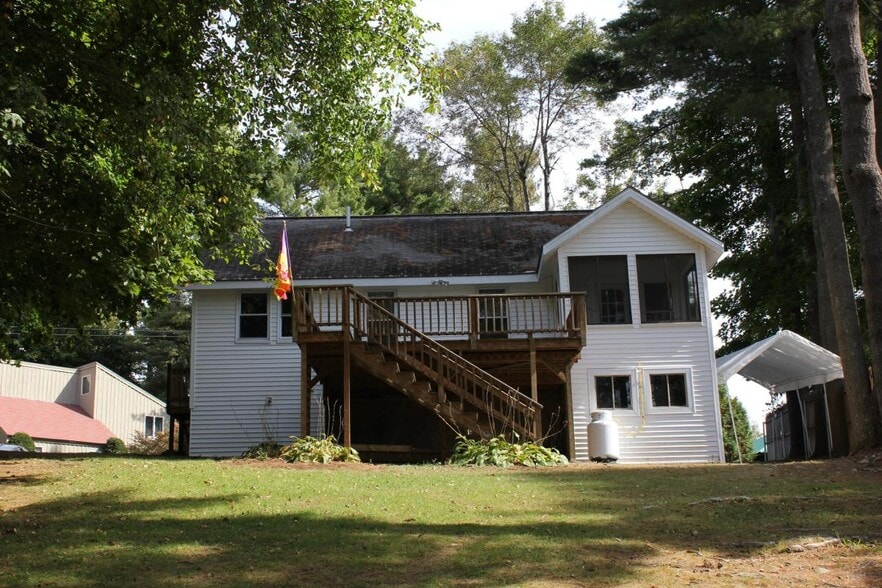 Primary Photo - 33 Welch Point Rd