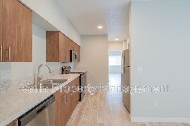 Building Photo - 13001 S Crompton Lane