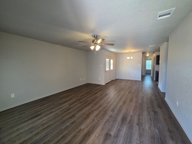 Building Photo - 3 Bedroom / 2 Bath Duplex Copperas Cove - Text 201-231-7228