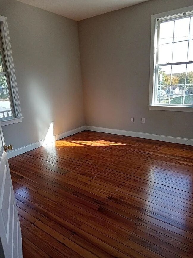 Building Photo - JP - Pierce