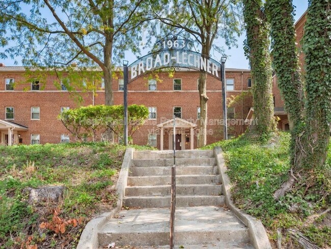 Building Photo - 1963 W Broad St