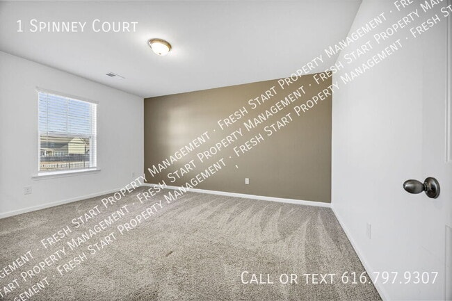 Building Photo - 1 Spinney Ct