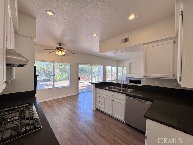 Building Photo - 39961 Temecky Way