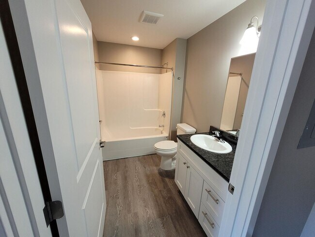 Building Photo - Charming Studio for Rent: Enjoy the Added Bonus of an Onsite Storage Closet!