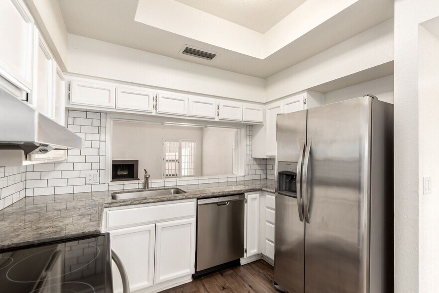 Primary Photo - 6238 N 30th Pl