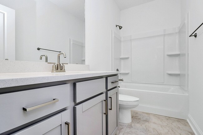 Building Photo - 707 Hoke Ln