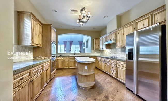 Building Photo - 4700 S Fulton Ranch Blvd