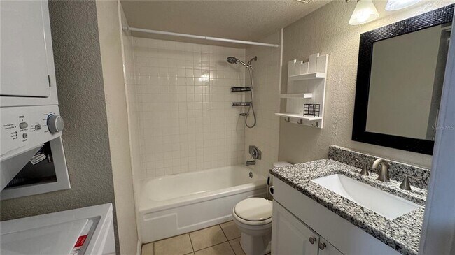 Building Photo - 205 Lewfield Cir