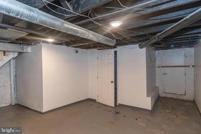 Building Photo - 409 Edgewood St