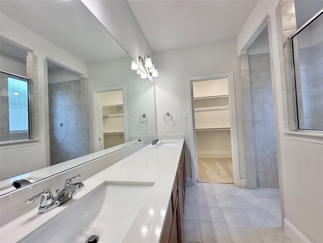 Building Photo - 2021 Meliana Dr