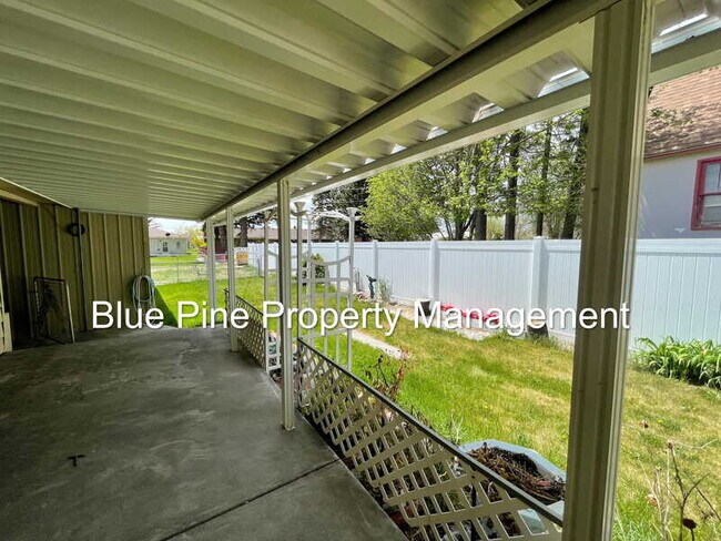 Building Photo - 907 J St
